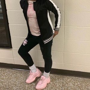 Meet your Posher, Lssdhji